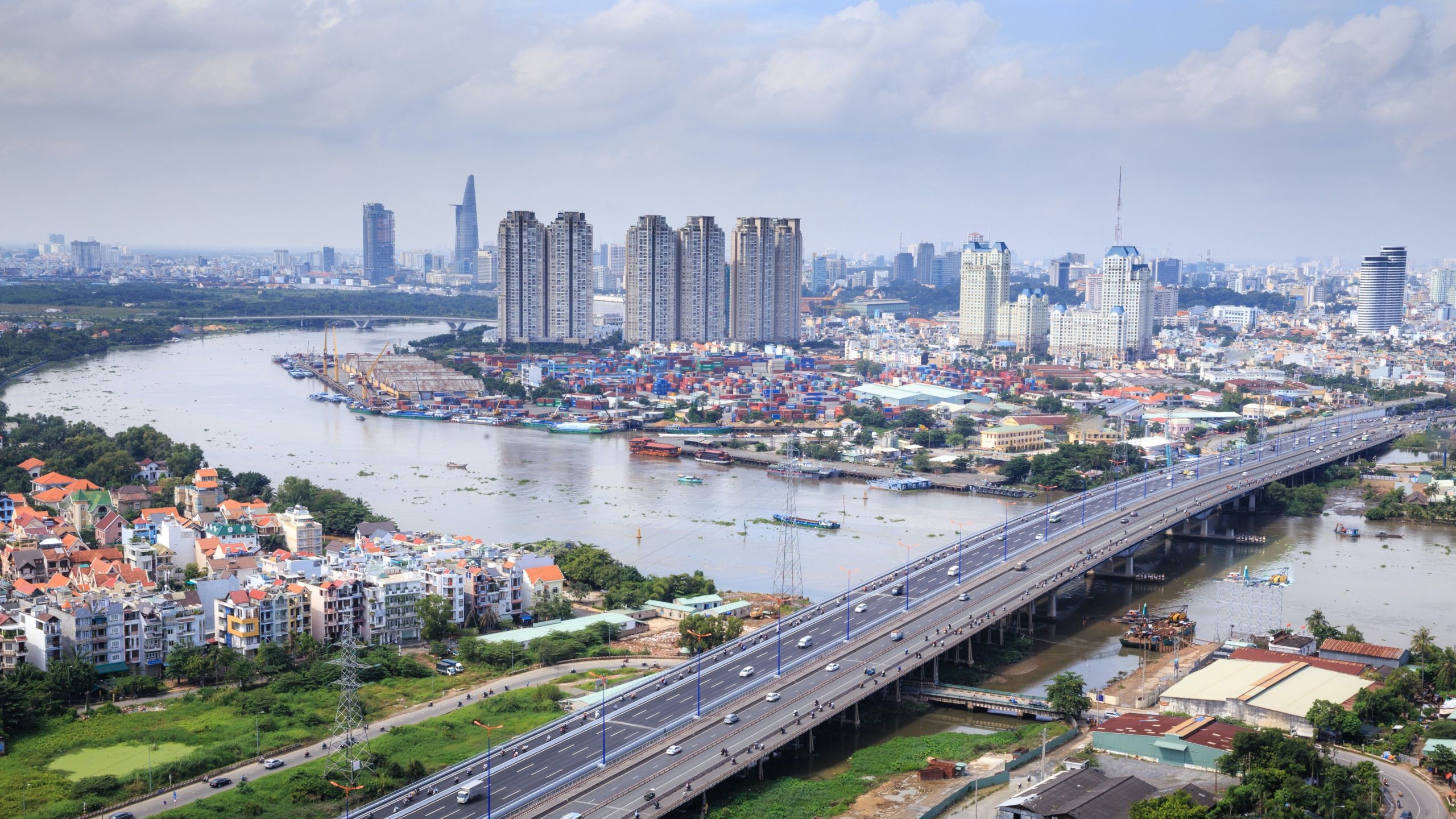 Read more about the article How Vietnam Can Remain a Foreign Investment Sweet Spot
