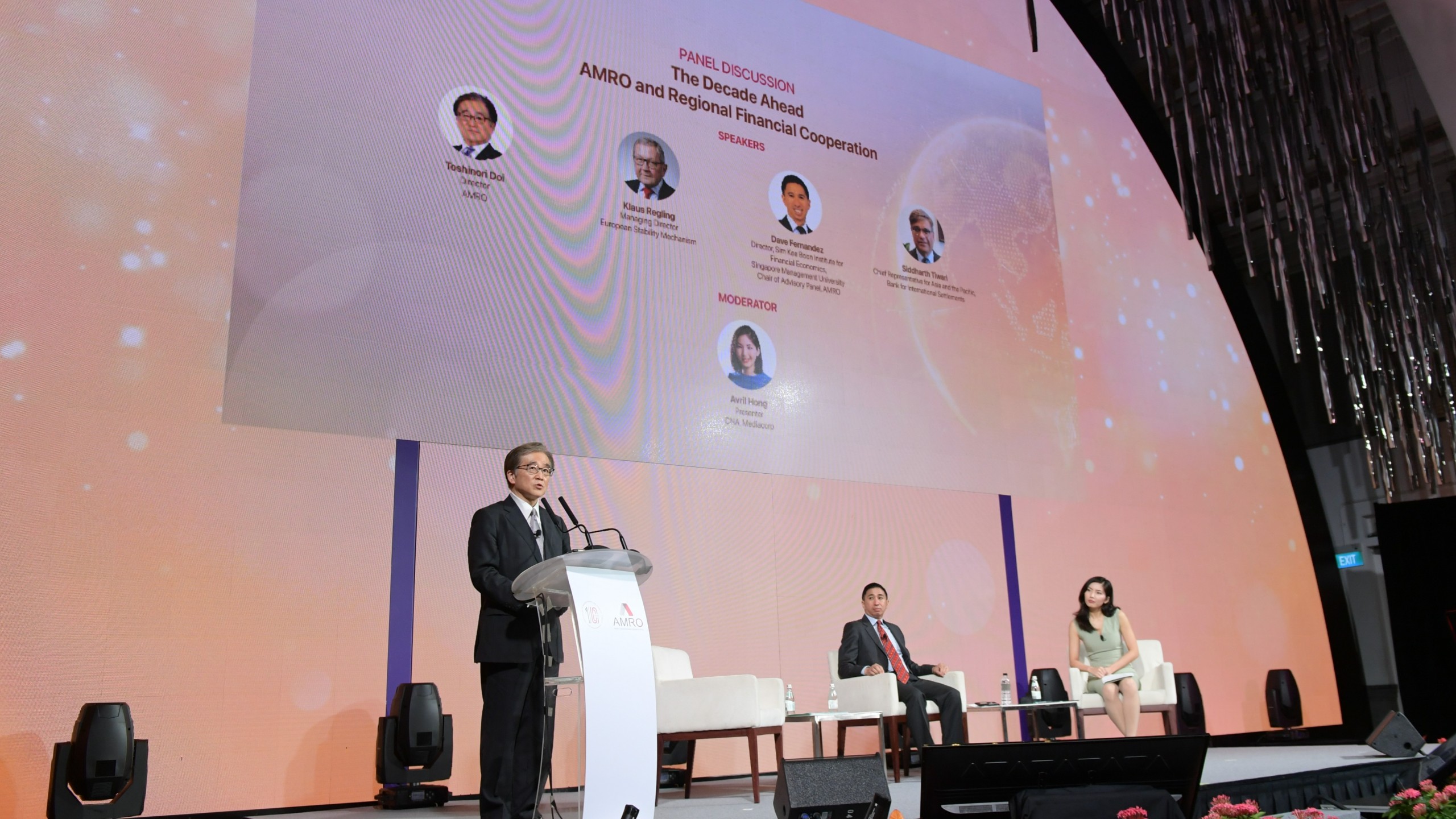 Read more about the article AMRO Director’s Keynote Speech on Next 10 Years of AMRO and Regional Financial Cooperation