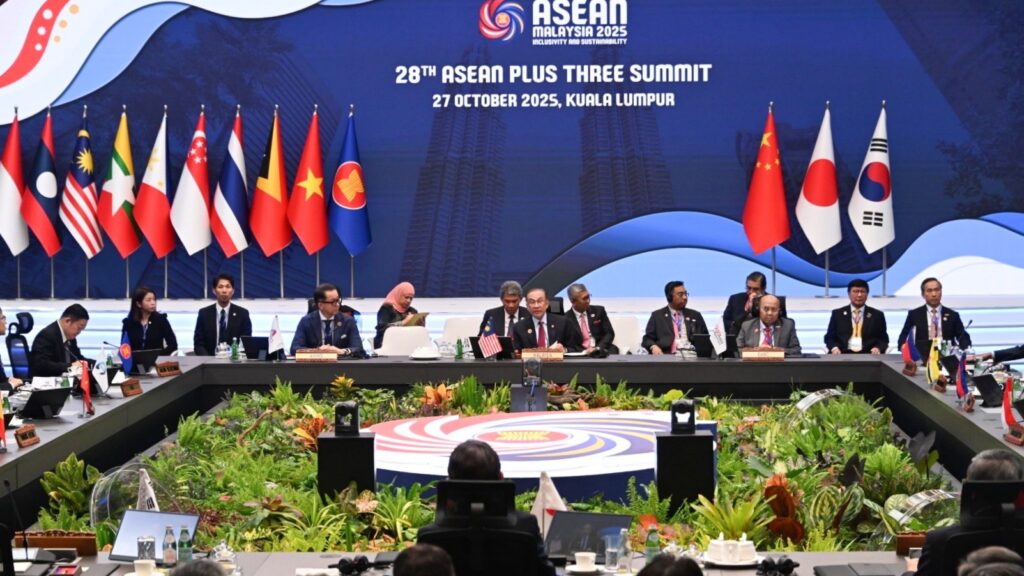 Deeper ASEAN Integration Key to Regional Resilience: AMRO Director