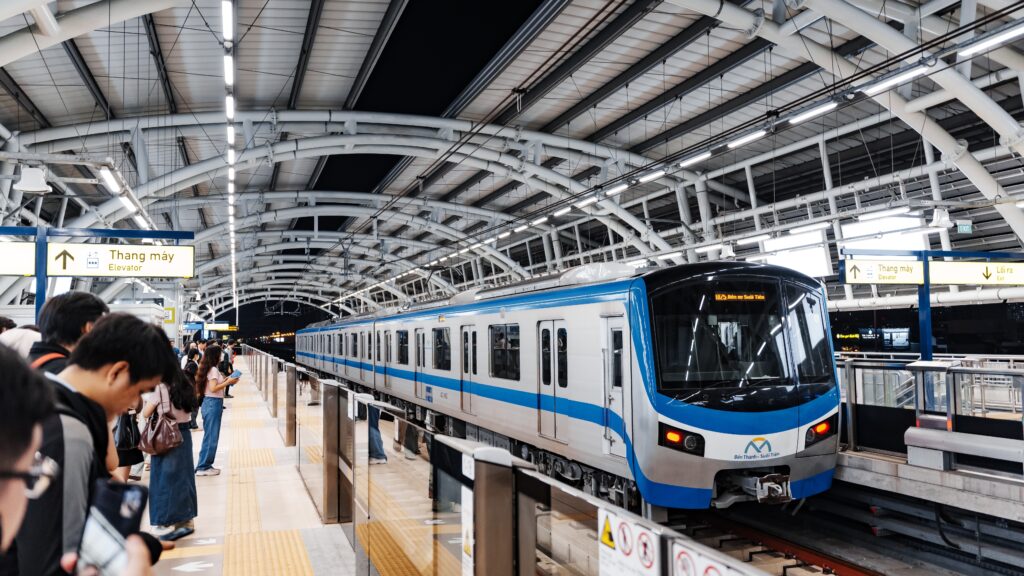  Vietnam’s Economy Maintains Strong Momentum Amid Global Uncertainties